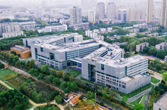 长江科技园有哪些大学，长江科技园有哪些大学招生？